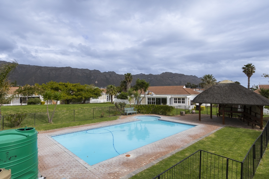 1 Bedroom Property for Sale in Dobson Western Cape